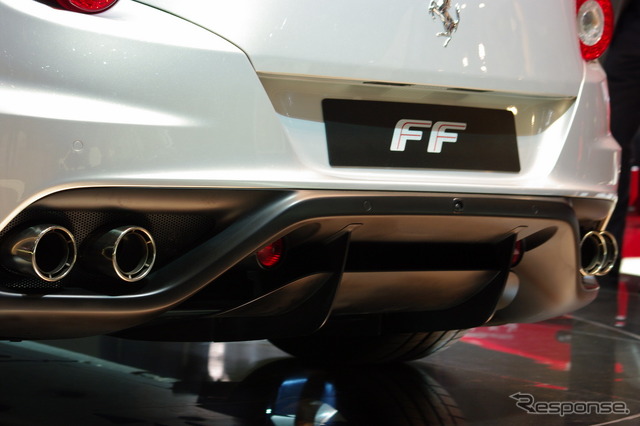 フェラーリ FF