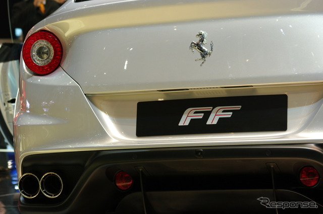 フェラーリ FF