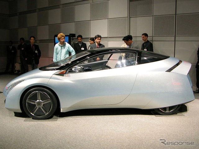 【東京ショー2003出品車】驚異の燃費スポーツ---ホンダ『IMAS』