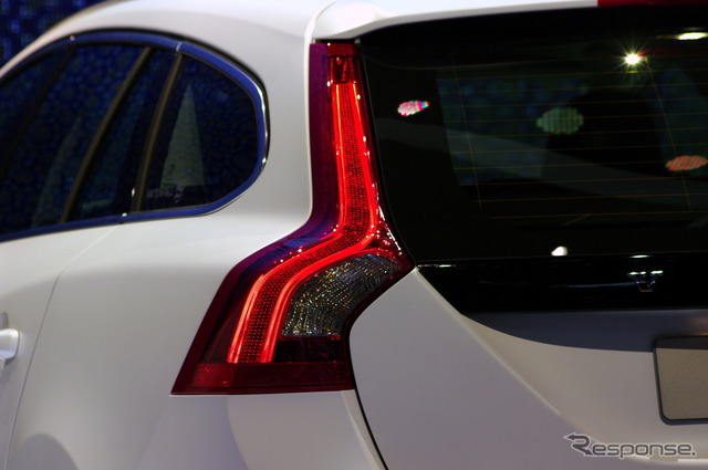 ボルボ V60プラグインハイブリッド