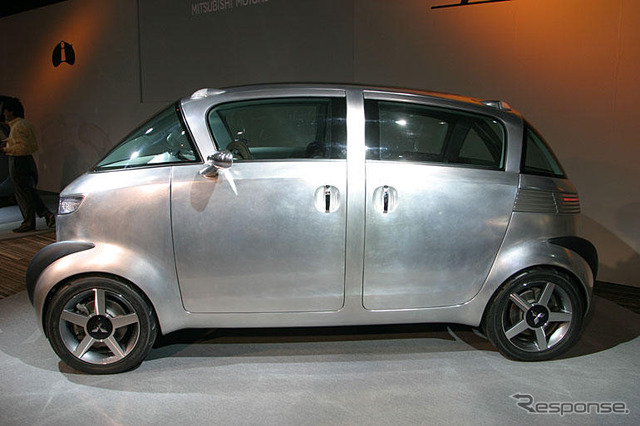 【東京ショー2003出品車】簡単には乗れないぜ……三菱の自転車