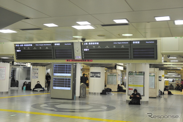 （11日22時・東京駅）　撮影＝中島みなみ
