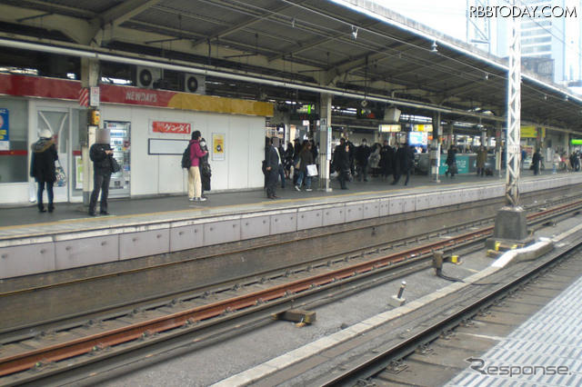 新橋駅（15日）
