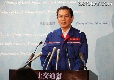 会見する大畠大臣 会見する大畠大臣