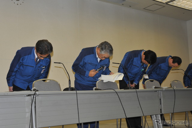 （21日・東電本店）　撮影＝石田信一郎