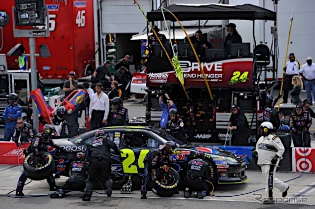 ブリストル・モーター・スピードウェイでのNo.24チーム