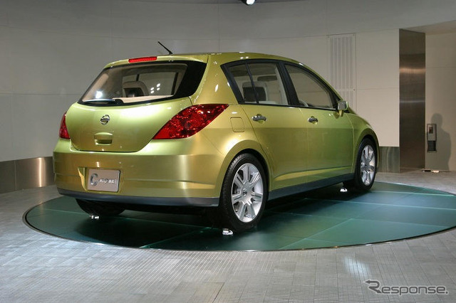 【東京ショー2003速報】ジャパニーズDNAはどこに?……日産『C-NOTE』