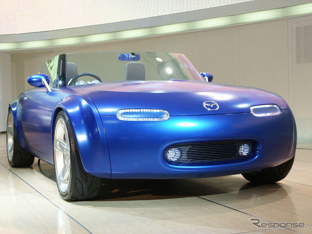 【東京ショー2003速報】マツダ、日本語名のコンセプトカー