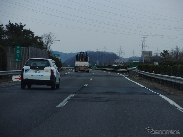 東日本大震災 東北自動車道は段差に注意