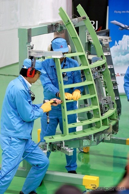 鋲打ち
