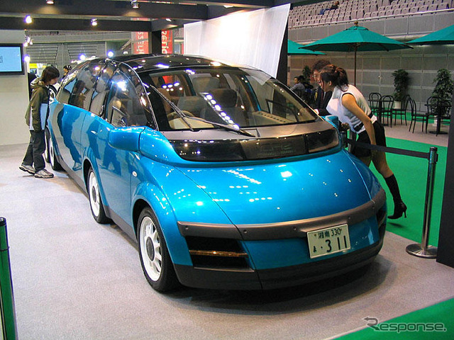【東京ショー2003速報】目指せ400km/h……大学が作る電動スーパーカー