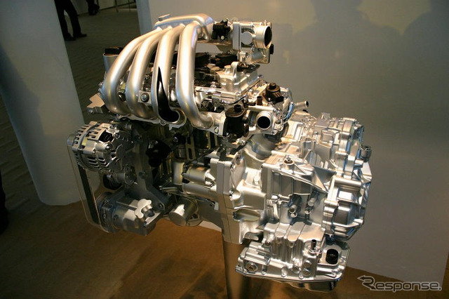 【東京ショー2003速報】日産が新開発直4エンジンで見せた哲学