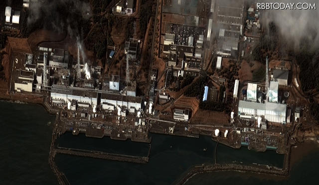 福島第一原子力発電所(Digital Globe社、3月16日撮影) 福島第一原子力発電所(Digital Globe社、3月16日撮影)