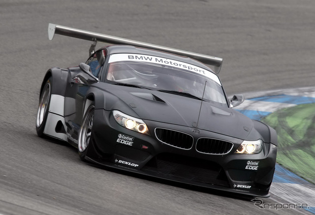 Z4のGT3仕様が2011年モデルに進化。4.4リットルV8エンジンを搭載し、価格は約3850万円