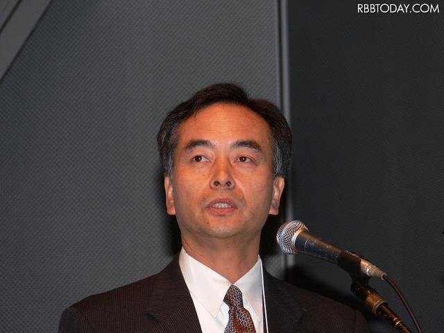 「ファインテック」では、参加企業による基調講演も実施。写真は2008年の同展示会にて、大画面液晶テレビと有機ELパネルの戦略を語るソニーの吉岡浩氏 「ファインテック」では、参加企業による基調講演も実施。写真は2008年の同展示会にて、大画面液晶テレビと有機ELパネルの戦略を語るソニーの吉岡浩氏