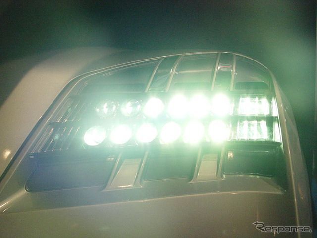 【東京ショー2003速報】LEDヘッドライトは2006年以後に爆発的増加