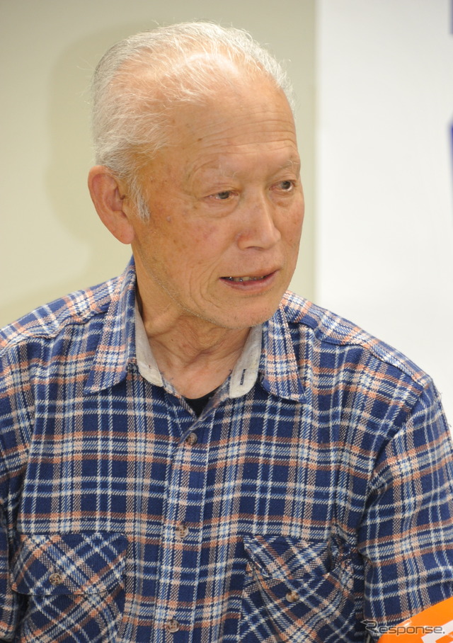 （13日14時・東電別館）　撮影＝石田信一郎