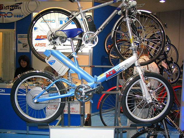 【東京自転車展】人力発電のハイブリッド!?……重電メーカーの提案