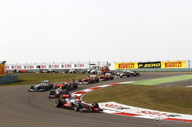 バトン（マクラーレン、写真先頭、F1中国GP）