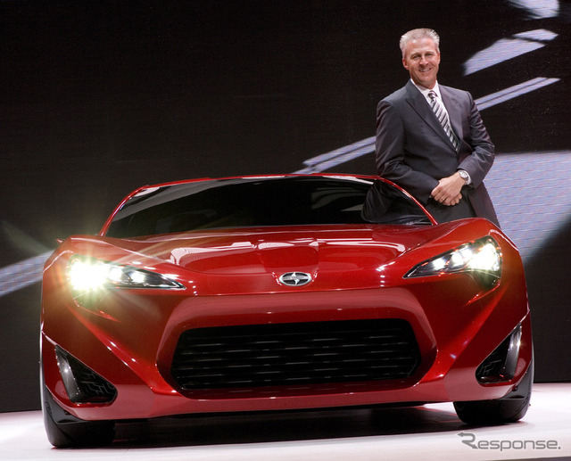 【ニューヨークモーターショー11】サイオン FR-S…トヨタ FT-86 がアグレッシブに変身