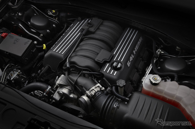 クライスラー 300C SRT8(ニューヨークモーターショー11)