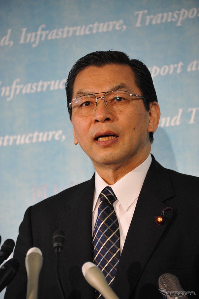 大畠章宏国交相(22日・国土交通省)