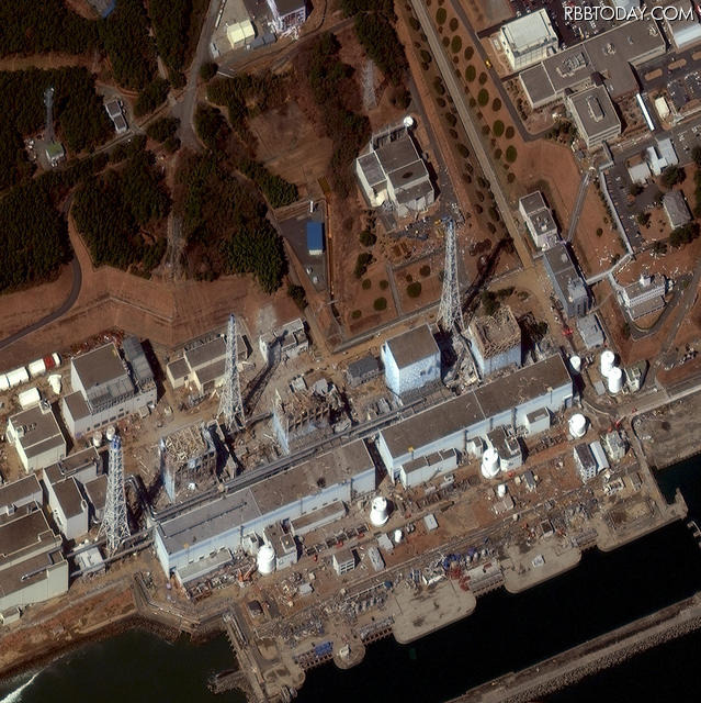福島第一原子力発電所(3月18日撮影)(c)DigitalGlobe社 福島第一原子力発電所(3月18日撮影)(c)DigitalGlobe社