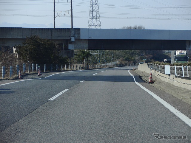 一般車両の通行止めが解除された直後の東北自動車道（3月29日）