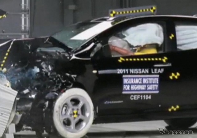 日産リーフ、米国での衝突安全テスト