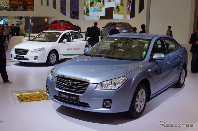 中国一汽 B50 PHEVとBSG(上海モーターショー11)