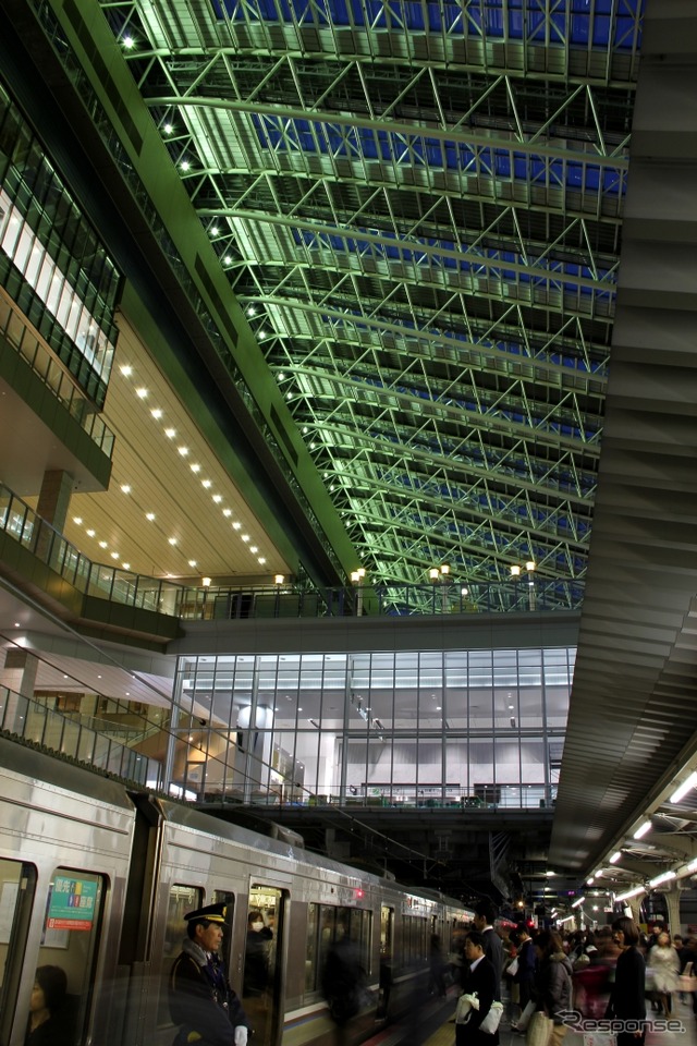 大阪駅開発プロジェクト「大阪ステーションシティ」が5月4日グランドオープン