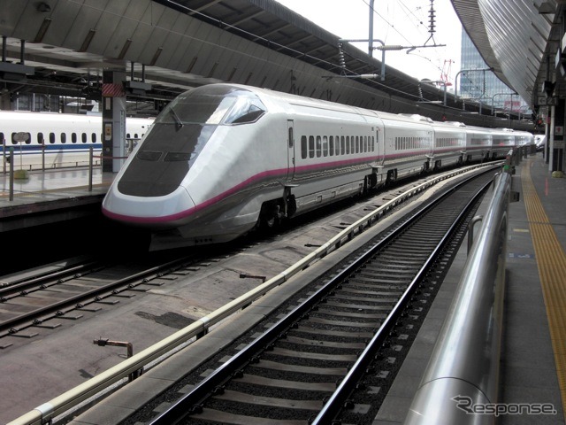 東京駅で待機する秋田新幹線(3月14日)