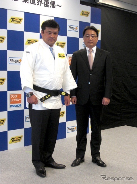 吉田監督（向かって左）と西川社長