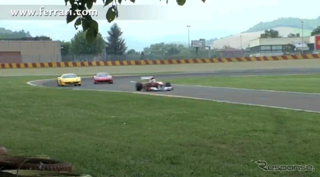マッサ選手が3人?! …3台のフェラーリ対決［動画］