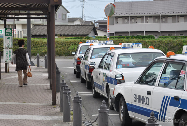 多賀城駅前のタクシー乗り場