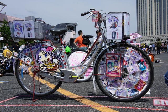 東京お台場に、約1000台の痛車が集結した
