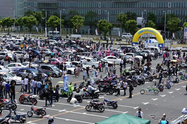 東京お台場に、約1000台の痛車が集結した