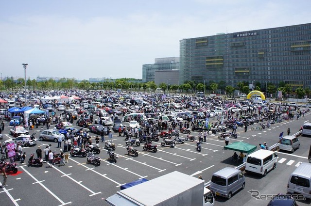 東京お台場に、約1000台の痛車が集結した