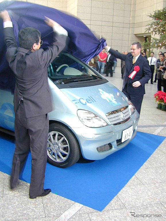 ダイムラークライスラー、燃料電池車を東京ガスに納入