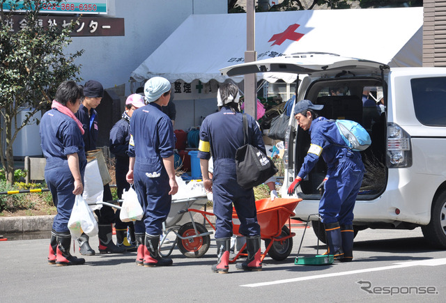 被災エリアに向けて出発するボランティア