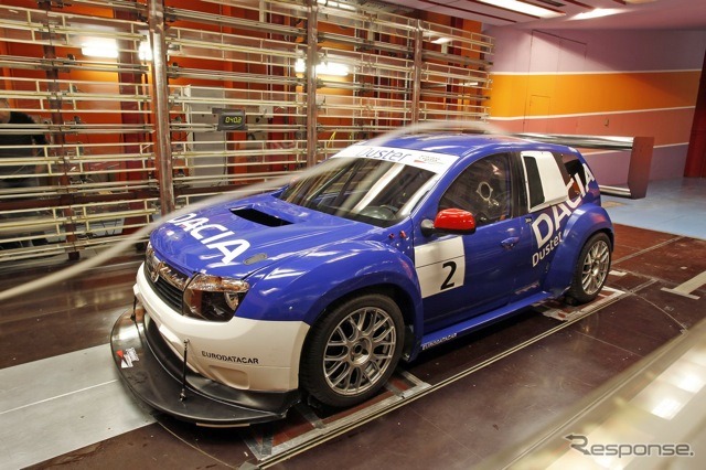 パイクスピーク、ルノーの秘密兵器は GT-R エンジン
