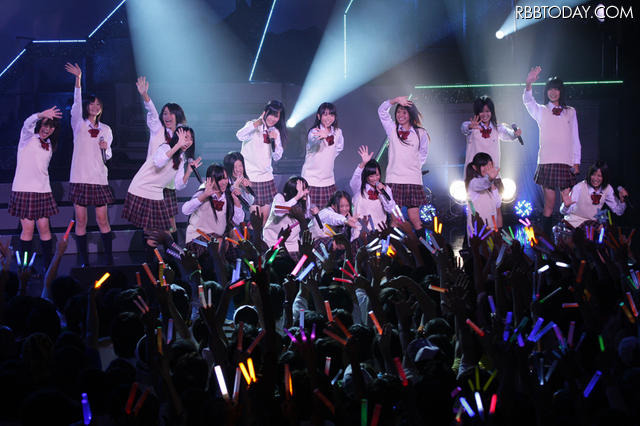 SKE48の第4期生16名が初お披露目……新メンバーはこんな娘たち! 第4期生16名だけで「会いたかった」を熱唱