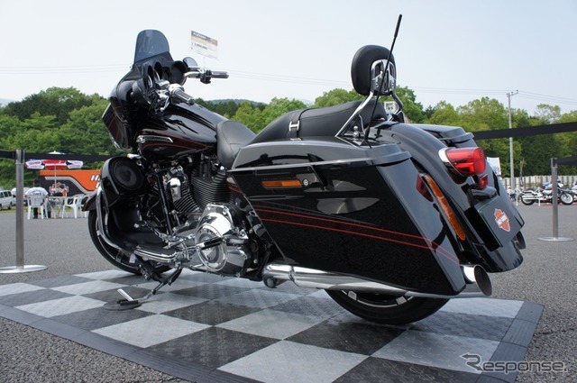 ［写真蔵］ハーレー2011年最新モデル…ブルースカイヘヴン