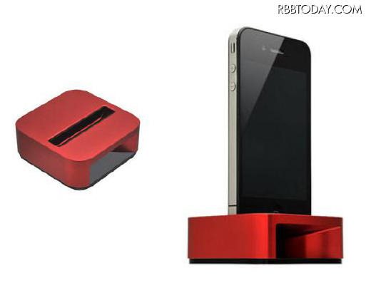レッドの本体とiPhone 4の装着イメージ(iPhone 4は別売) レッドの本体とiPhone 4の装着イメージ(iPhone 4は別売)
