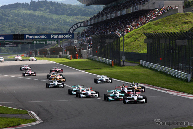 全日本選手権フォーミュラニッポンシリーズ(写真:2010年のようす)