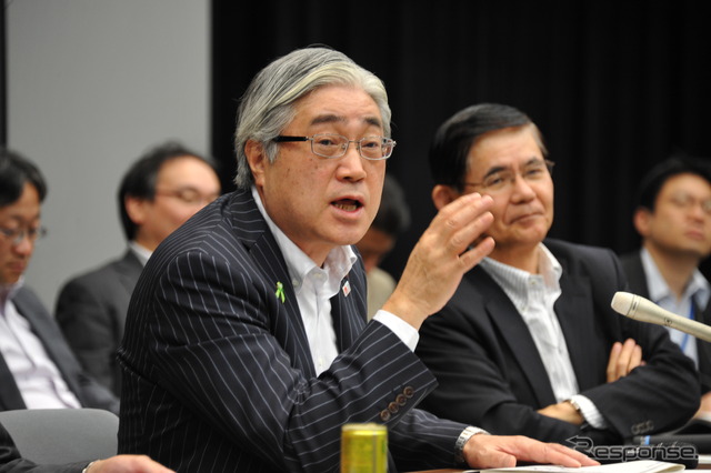 池口修次国土交通副大臣(1日・参議院議員会館)