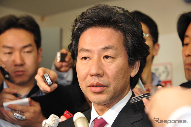民主党は不信任決議案に賛成した議員は除籍（除名）を決めた。（安住淳国会対策委員長・2日）