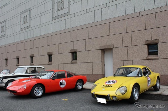 ジャパン・ヒストリックカー・ツアー11。珍しい2台。デトマソ・ヴァレルンガ(向かって左)とマトラ・ボネ・ジェット