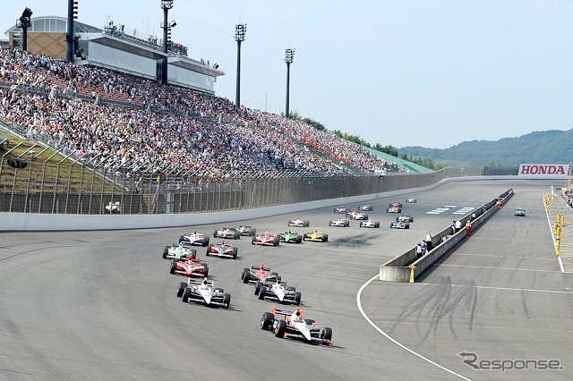 オーバルで開催されたインディジャパン2010。スタート。