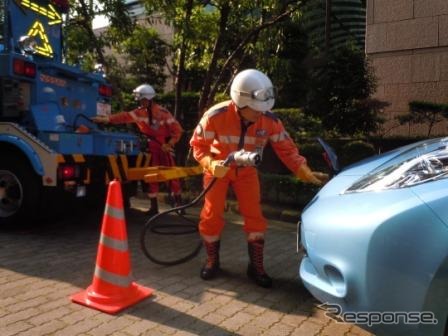 EV用充電機能付きロードサービスカー